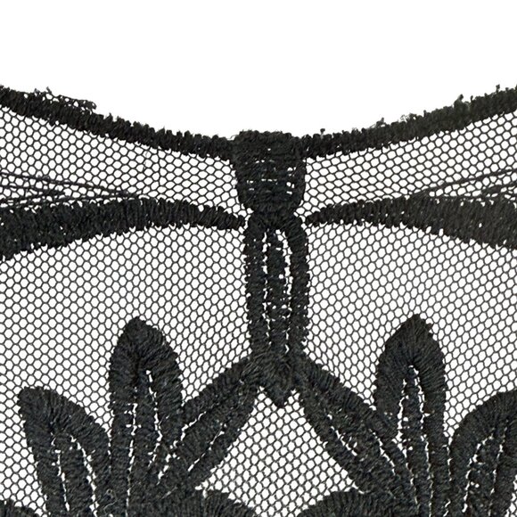 Apt. 9 Graphic Print Tunic Top 2X Sheer Lace Detail Black White Shark Bite Hem - Picture 11 of 11